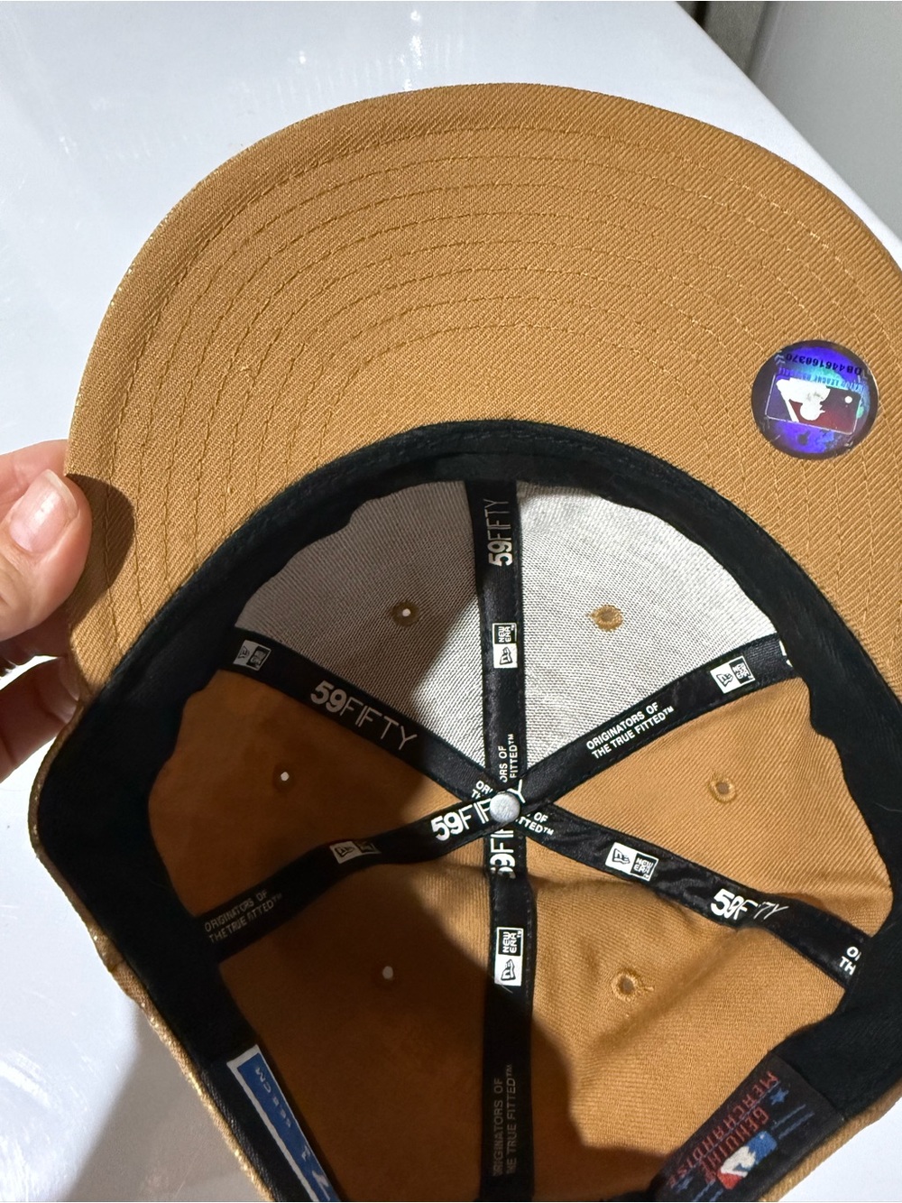 New Era Metallic Gold NY Pattern Baseball Cap - Picture 3 of 4